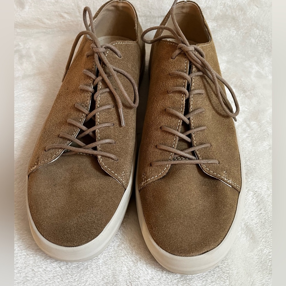 Pegabo Men’s Suede Sneakers